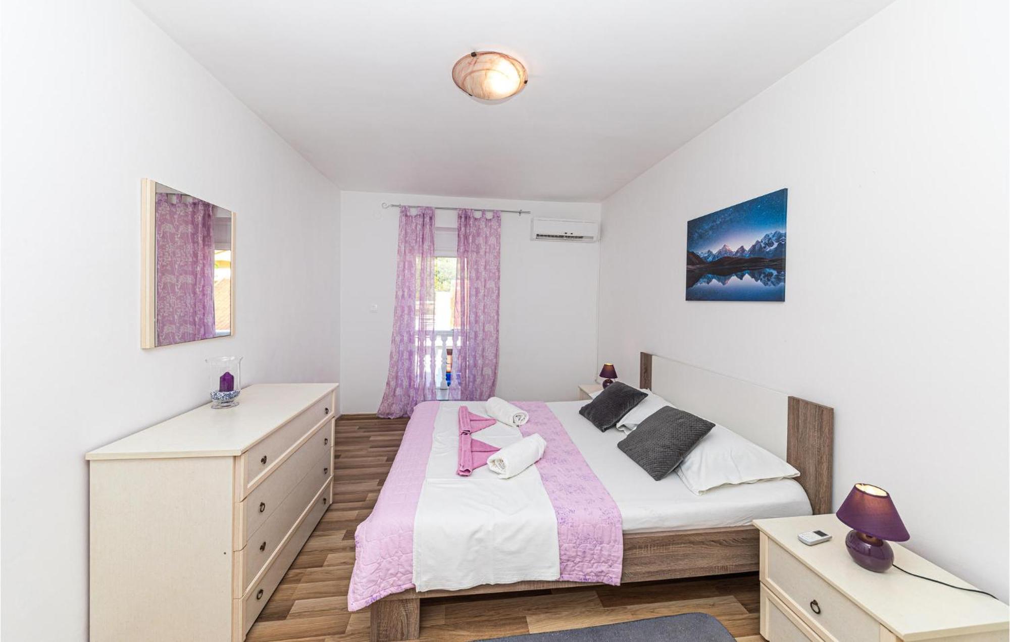 Stunning Home In Marina With Heated Swimming Pool Exteriör bild