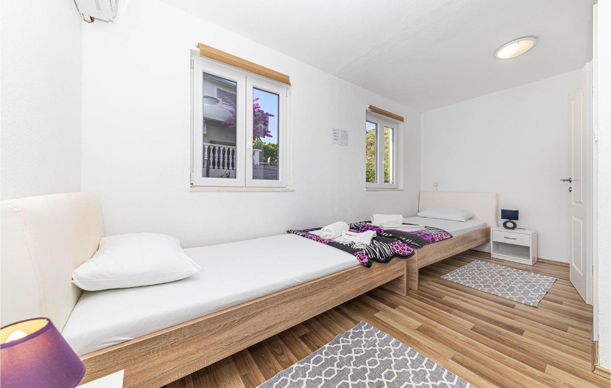 Stunning Home In Marina With Heated Swimming Pool Exteriör bild