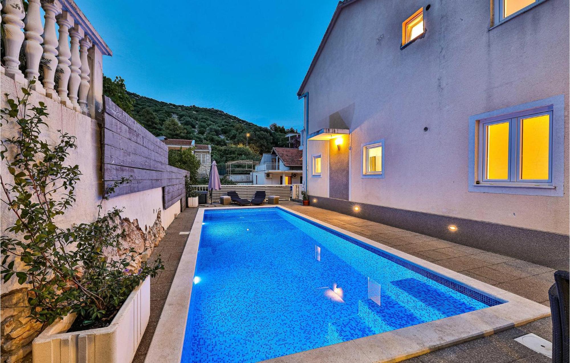 Stunning Home In Marina With Heated Swimming Pool Exteriör bild